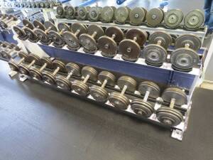 Set of 10 pairs of dumbells, starting at 20lbs upto 65lbs (870lbs) including 2 level rack Atlantis