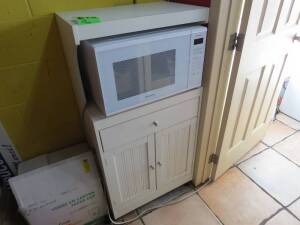 Panasonic Microwave w/Cabinet